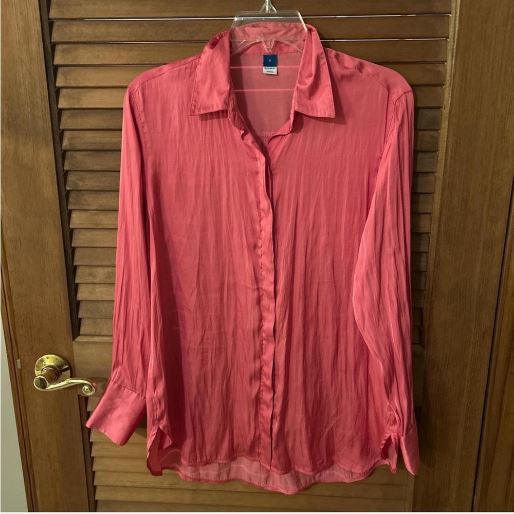 Old Navy Women's Pink Button-Down Shirt